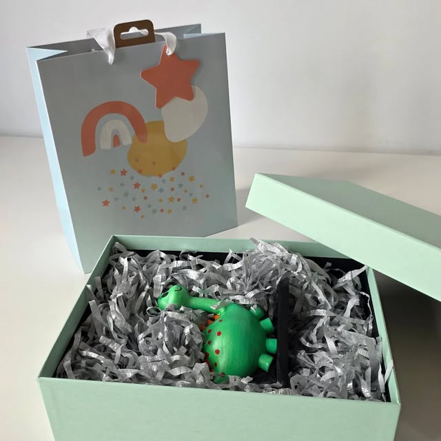 A dinosaur, ready to go home — original image from 3D Wonderlab