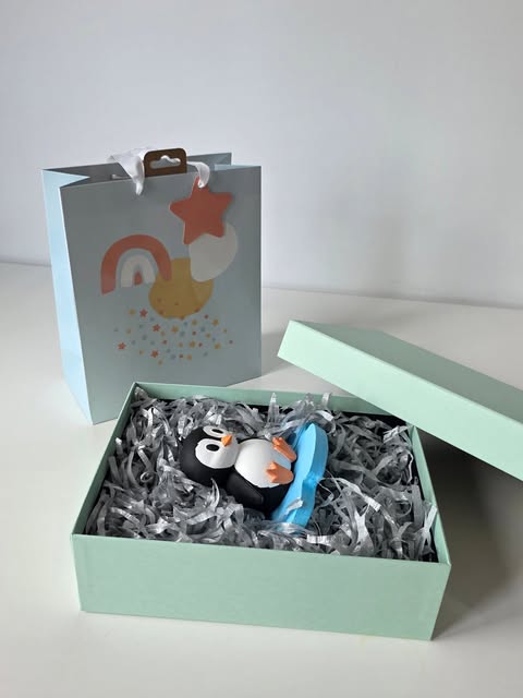 A penguin, ready to go home — original image from 3D Wonderlab